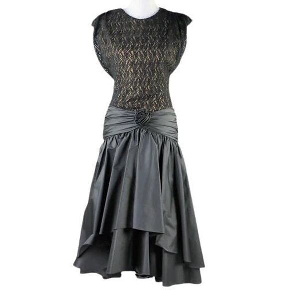 Vintage 1980s Nude Illusion Lace Dress with Drop Waist, Ruffle Bottom Large - Picture 1 of 10